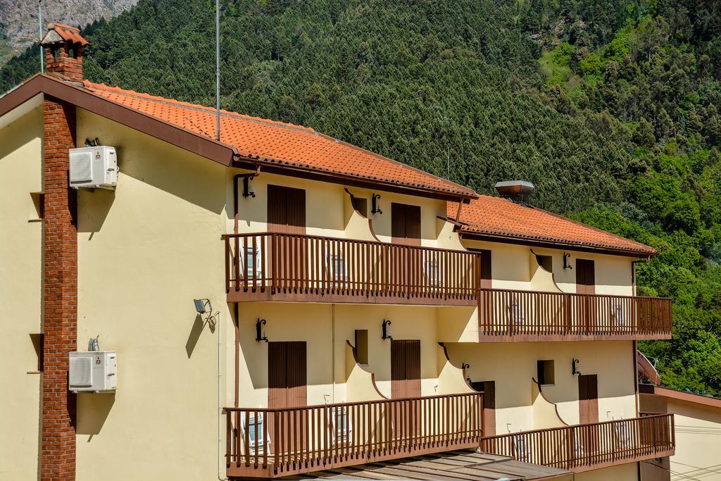 Adelaide Hotel Герес Екстериор снимка