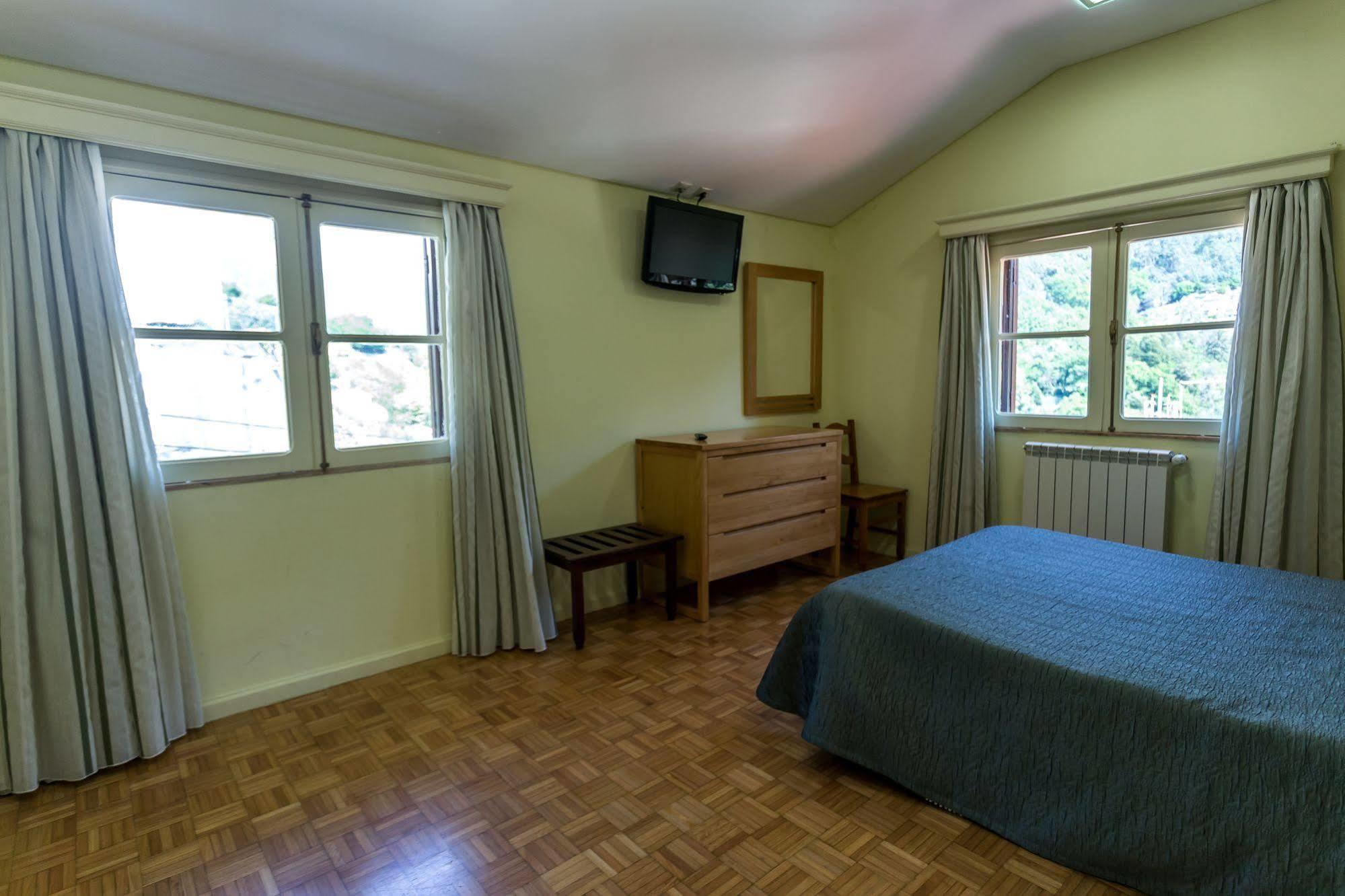 Adelaide Hotel Герес Екстериор снимка