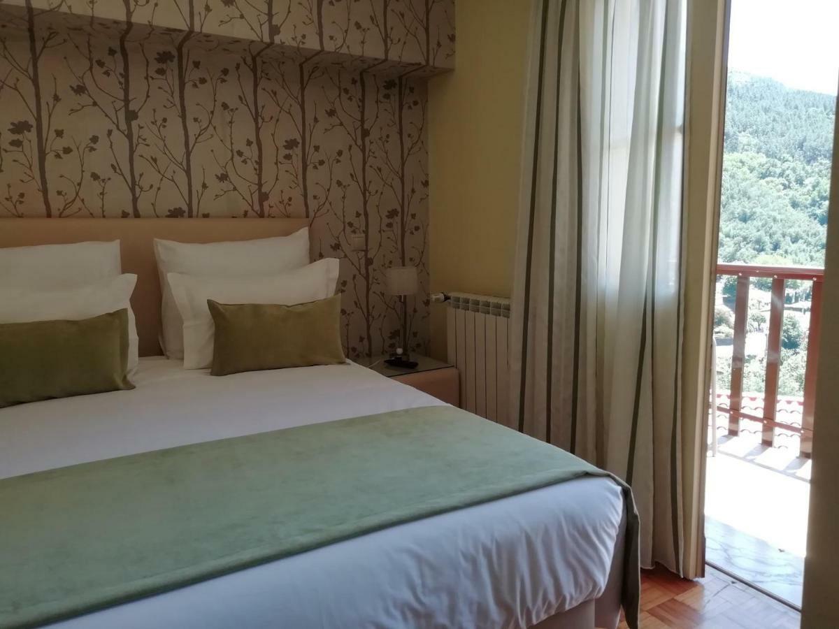 Adelaide Hotel Герес Екстериор снимка