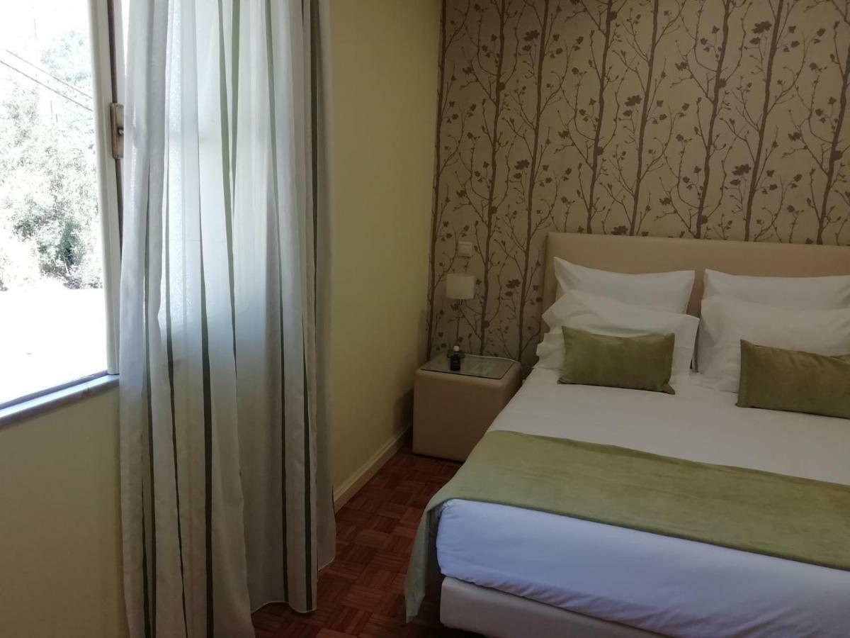 Adelaide Hotel Герес Екстериор снимка