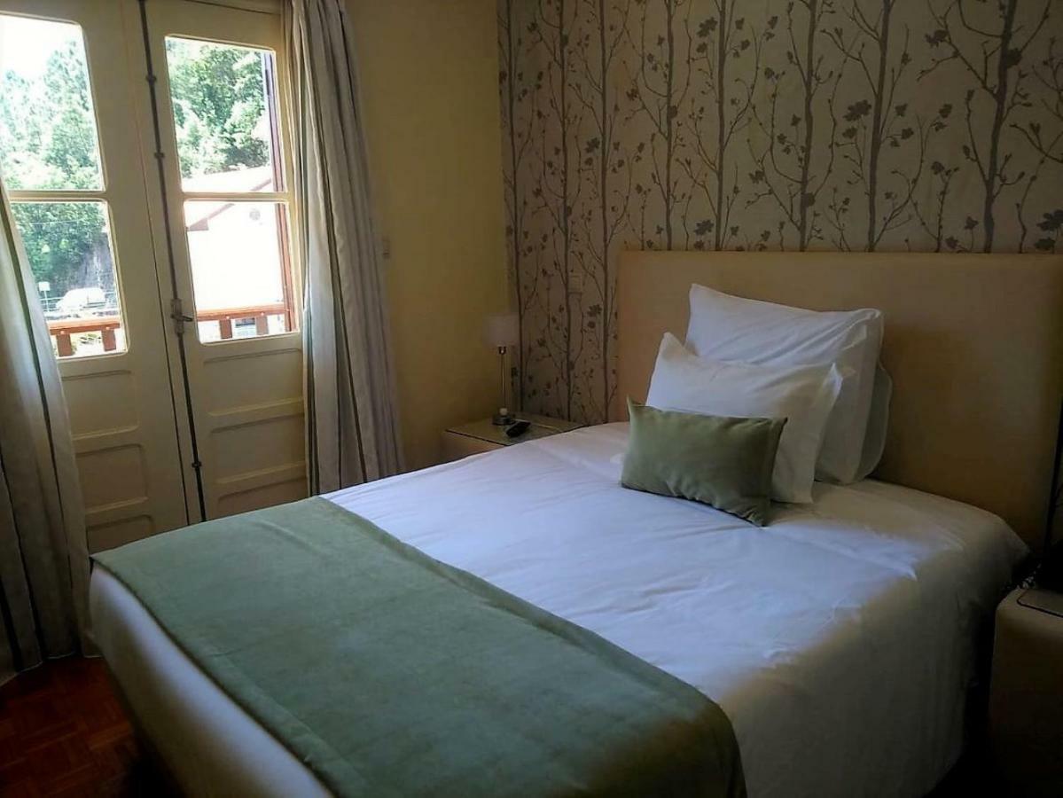 Adelaide Hotel Герес Екстериор снимка